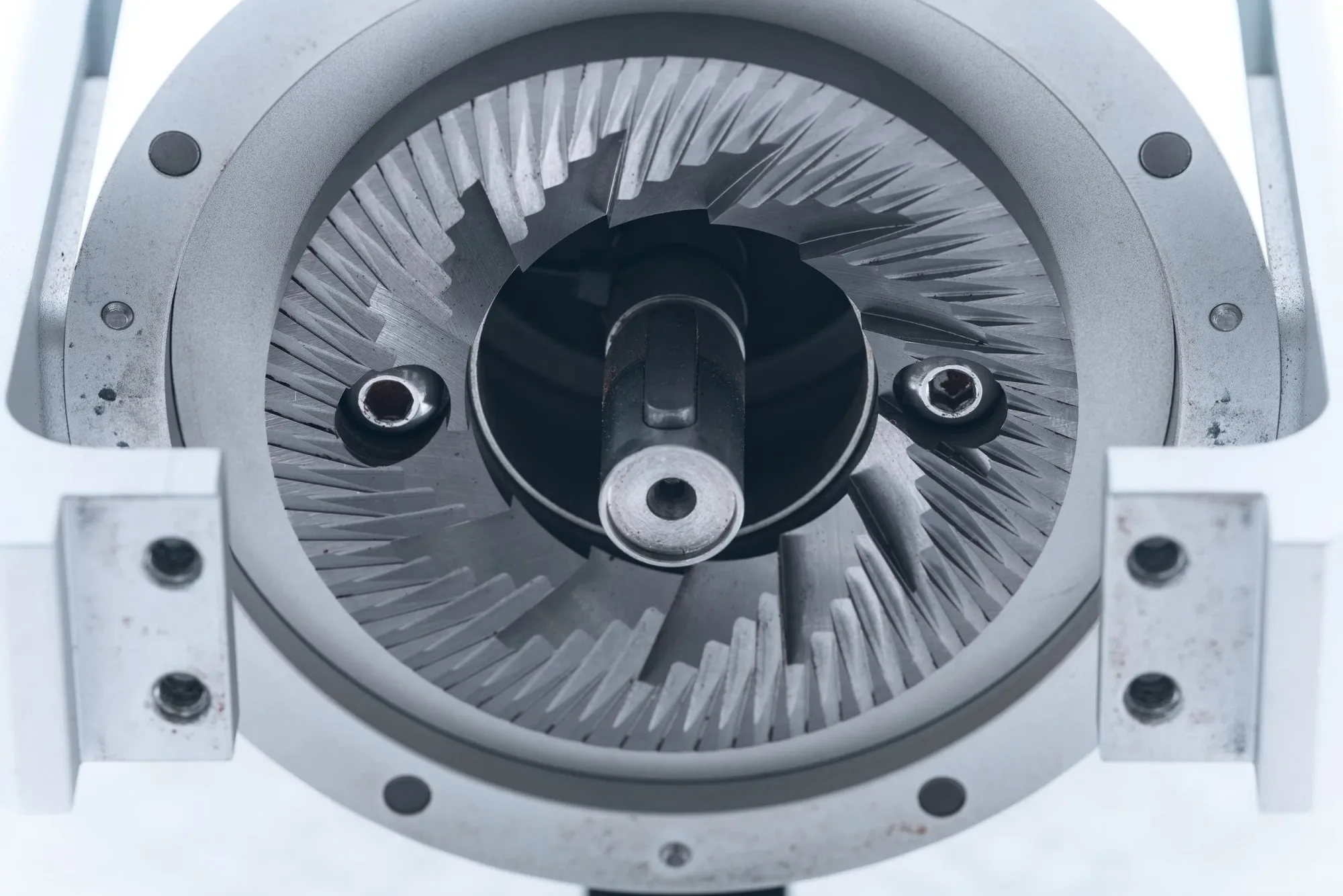 I wish I'd known sooner that holed burrs fit natively
